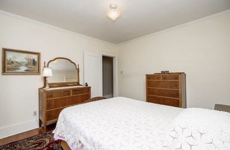 2000 West 43rd Avenue apartment — Vancouver, BC (4-Bedroom) - 4 Bedroom - Photo 5