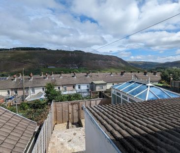 Edward Street, Maerdy, FERNDALE - Photo 3