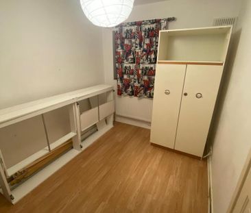 4 bedroom terraced house to rent - Photo 2