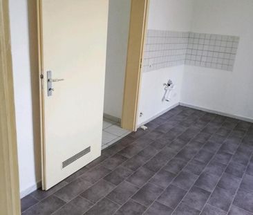 45 qm Erdgeschoß Wohnung, 1 X Wohn-und Schlafraum, kueche, Bad, F - Foto 1