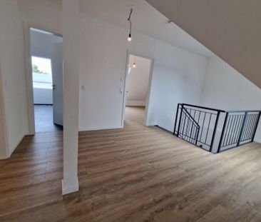 Hochwertige Lifestyle-Maisonette-Wohnung (3,5-ZKB) mit Loggia im Herzen von Gütersloh - Photo 5