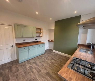 3 bedroom terraced house to rent - Photo 5