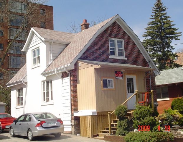 181 Regina Street North - Photo 1