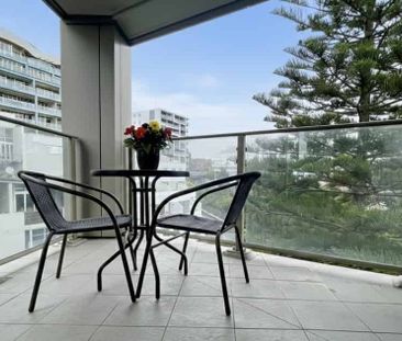 Bright One Bedroom - Photo 5