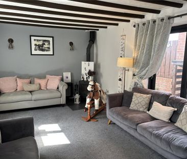 3 bedroom detached house to rent - Photo 4