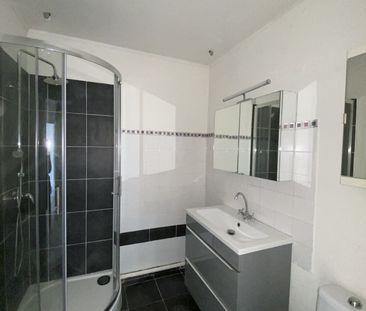 Location Appartement 2 pièces 38m² ST MARTIN D HERES 38400 - Photo 3