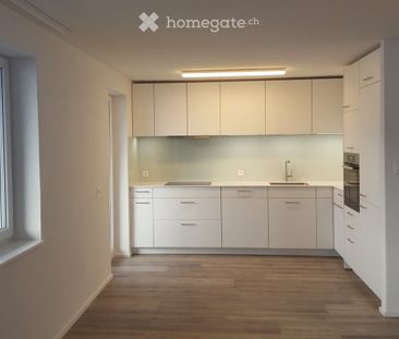 Helle moderne 3.5-Zimmer-Wohnung mit Balkon in Bachs - Photo 1