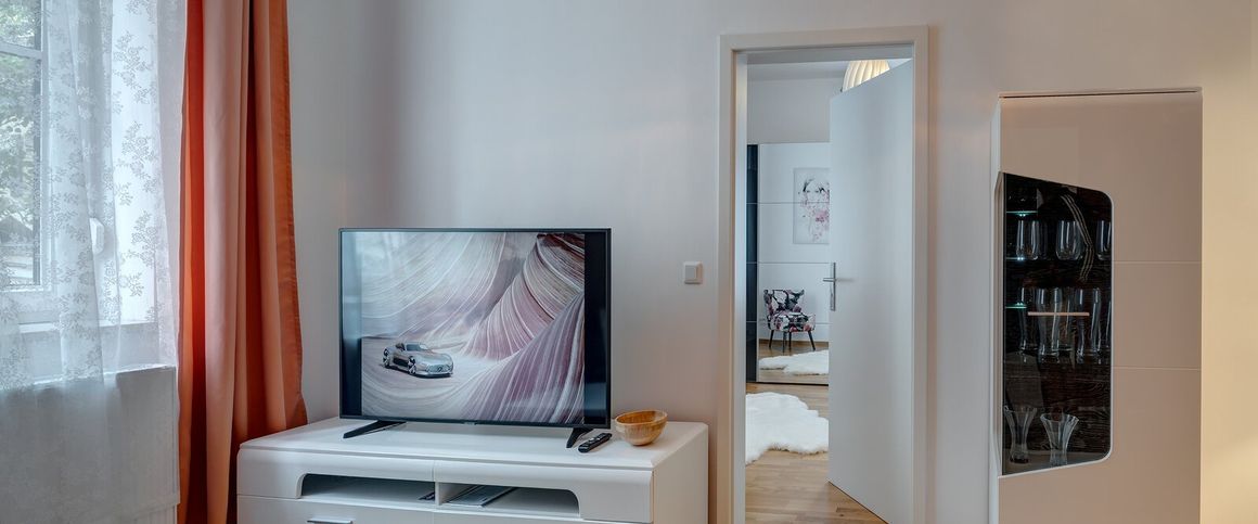 Newly furnished 2-room apartment in attractive location - Photo 1