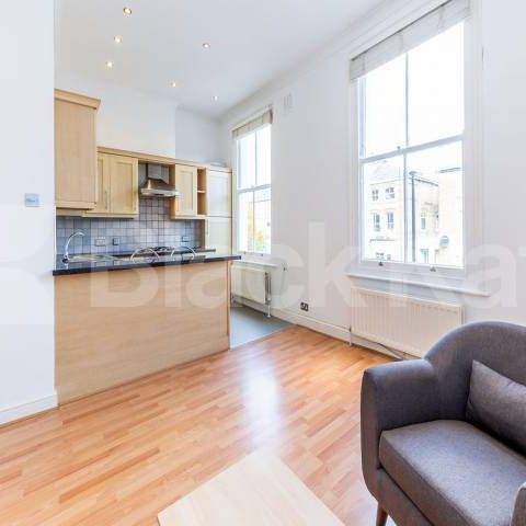 Bright 1 bedroom property located on Tufnell Park Road Minutes to the station - Photo 1