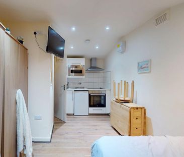 Studio to rent - Photo 5