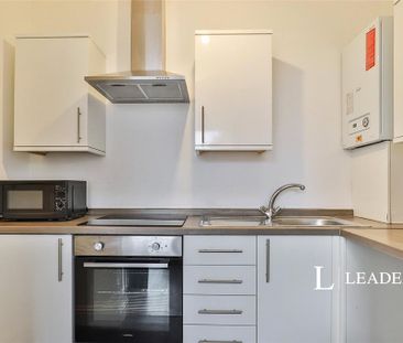 1 bedroom flat to rent - Photo 2