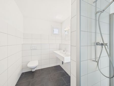 Moderne 4.5-Zimmer-Wohnung mit Balkon und Dachterrasse in Ipsach - Foto 3