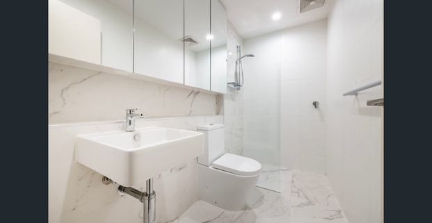 Stylish two-bedder with quality finishes - Photo 1