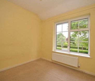 Parkway, Welwyn Garden City, AL8 - Photo 3