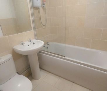 Flat to rent on - Photo 6