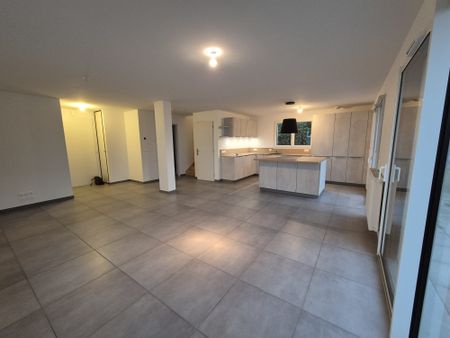 Location Maison 5 pièces 116m² CRANVES SALES 74380 - Photo 3