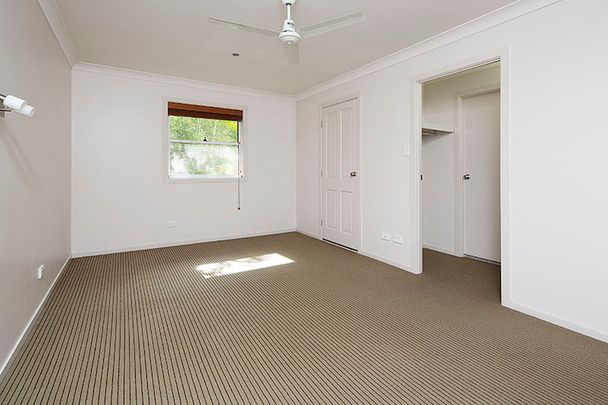 2/126 Grenfell Street, - Photo 1