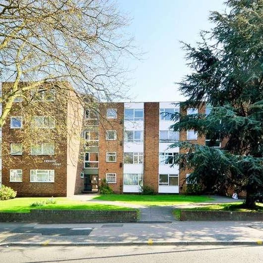 Embassy Court, Bounds Green, N11 - Photo 1