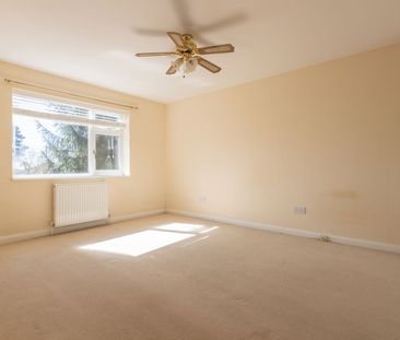 Bishops Road, Farnham, GU9 0JA - Photo 5