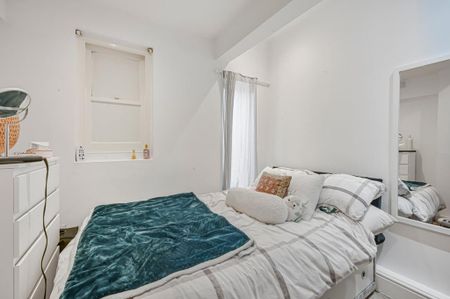 3 bedroom flat to rent - Photo 4