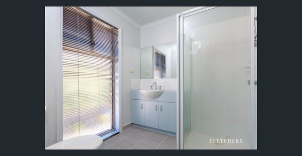 Three Bedroom Townhouse in Prime Location - Photo 1