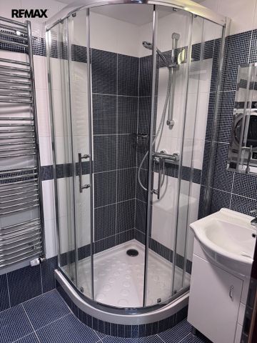 Pronájem domu 184 m², Jesenice - Photo 5