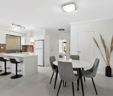 Ground Floor Apartment With Courtyard - Photo 5