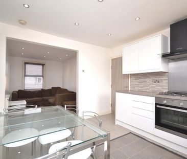 3 bedroom House To Let - Photo 6