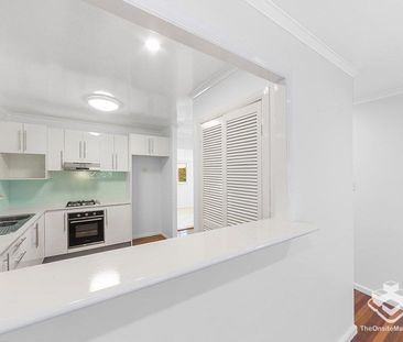 FULLY RENOVATED FAMILY HOME WITH DECKING - Photo 3