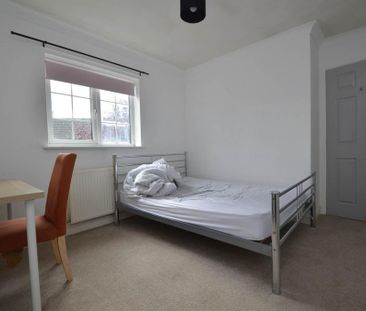 3 bedroom detached house to rent - Photo 2