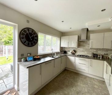 3 bedroom semi-detached house to rent - Photo 6