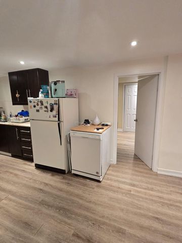 For Lease - 477 Scott Street Unit# Bsmt, St. Catharines, Ontario - Photo 2