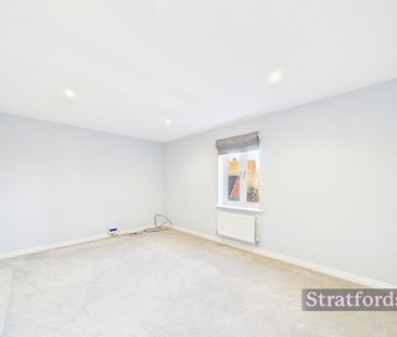 4 bedroom semi-detached house to rent - Photo 3