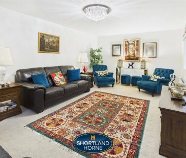 Roberts Grove, Wyken, Coventry - Photo 1