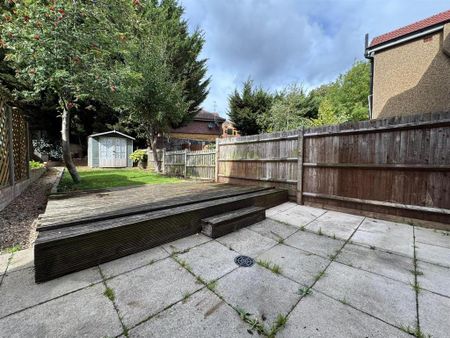 2 bedroom maisonette to rent - Photo 4