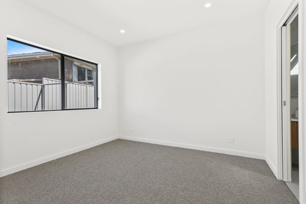 Stunning New Executive Townhouse - Photo 1
