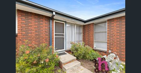 Neat 2 Bedroom Unit - Photo 4