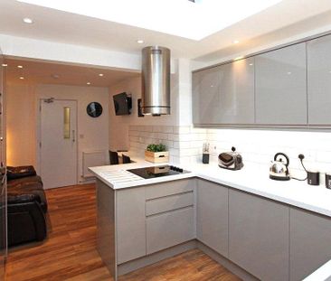 1 bedroom in a house share to rent - Photo 6
