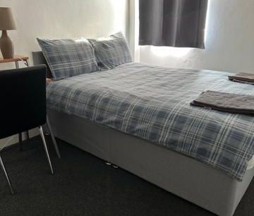 6 bedroom end of terrace house to rent - Photo 2