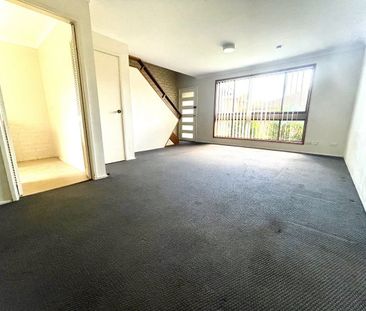 2-Bedroom Double Storey Villa in a Prime Location! - Photo 3