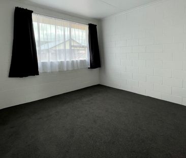 Spacious two bedroom unit - Photo 5