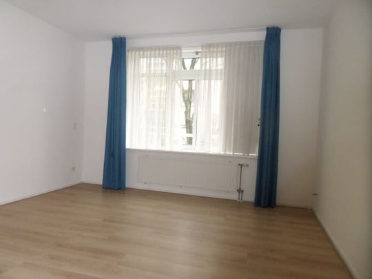 Appartement te huur: Van Alkemadelaan 420 2597 AV Den Haag - Foto 1