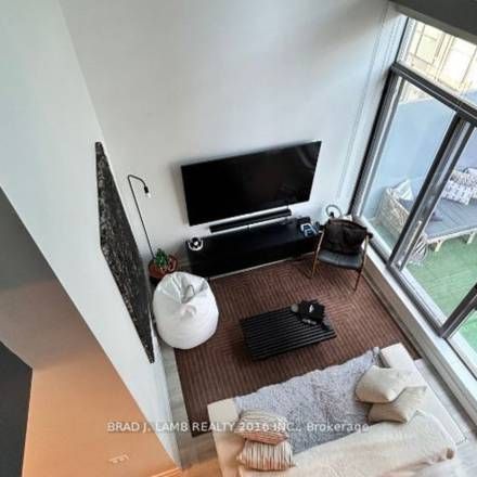 2 Floor Downtown Loft - 1bed/1.5 Bath - Photo 4