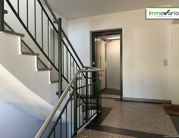 Exklusive 2-Raum-Wohnung mit saniertem Tageslichtbad, Parkettboden, Loggia & EBK im Lenné-Viertel - Foto 1
