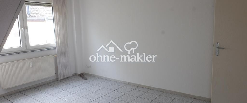 Schöne helle Dachgeschosswohnung in Mittelmeiderich - Photo 1