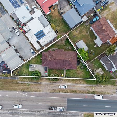 28 Pacific Highway, Blacksmiths NSW 2281 - House For Rent | Domain - Photo 4