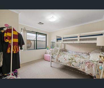 17 Hidcote Turn, Aubin Grove, WA 6164 - Photo 1