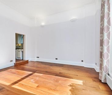 Ground floor flat to rent - Photo 2