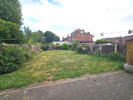 5 bedroom detached house to rent - Photo 4