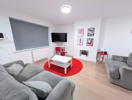 3 Bed Terrace House - Photo 4